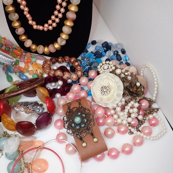 Bulk Jewelry lot A3 - 4lbs 10oz - Picture 9 of 9